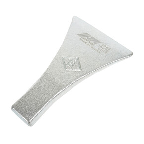 JTC-2545 - Приспособление для рихтовки 2155 70мм L=110мм JTC - 
 Модель рихтовочного инструмента: 2155. 
 Длина: 110 мм. 
 Ширина: 70 мм. 
 Габаритные размеры: 110/70/10 мм. (Д/Ш/В) 
 Вес: 250 гр. 
