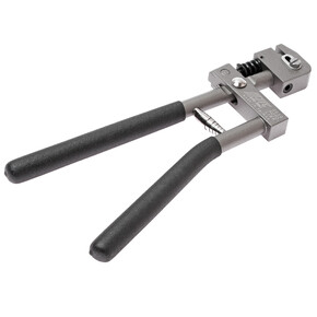 JTC-3530 - Пробойник 1.2-6мм для металла JTC - Пробойник для металла JTC

Описание

	Толщина металла: до 1,2 мм.
	Диаметр пробиваемого отверстия: 6 мм.
	Габаритные размеры: 315/130/30 мм. (Д/Ш/В)
	Вес: 1137 г.