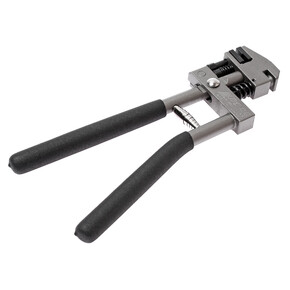 JTC-3531 - Пробойник-завальцовщик 1.2-5мм для металла JTC - Пробойник-завальцовщик для металла JTC

Описание

	Применяется также для завальцовки металла.
	Толщина металла: до 1,2 мм.
	Диаметр пробиваемого отверстия: 5 мм.